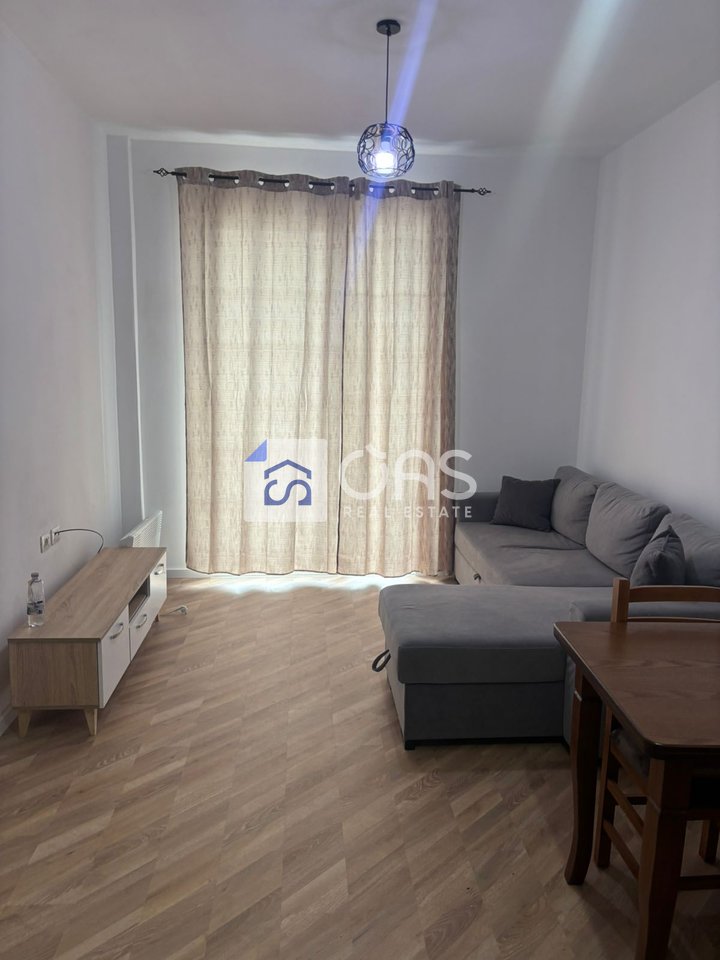 Appartamento 1+1 in affitto a Univers City