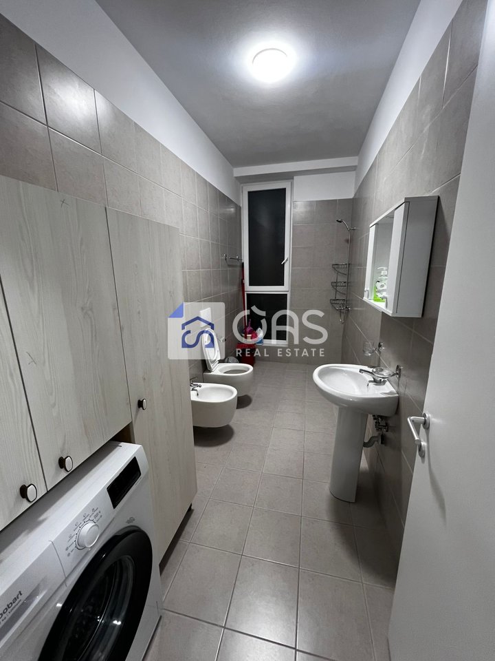 Apartment 2+1+2+2 for rent with parking space at New Boulevard.