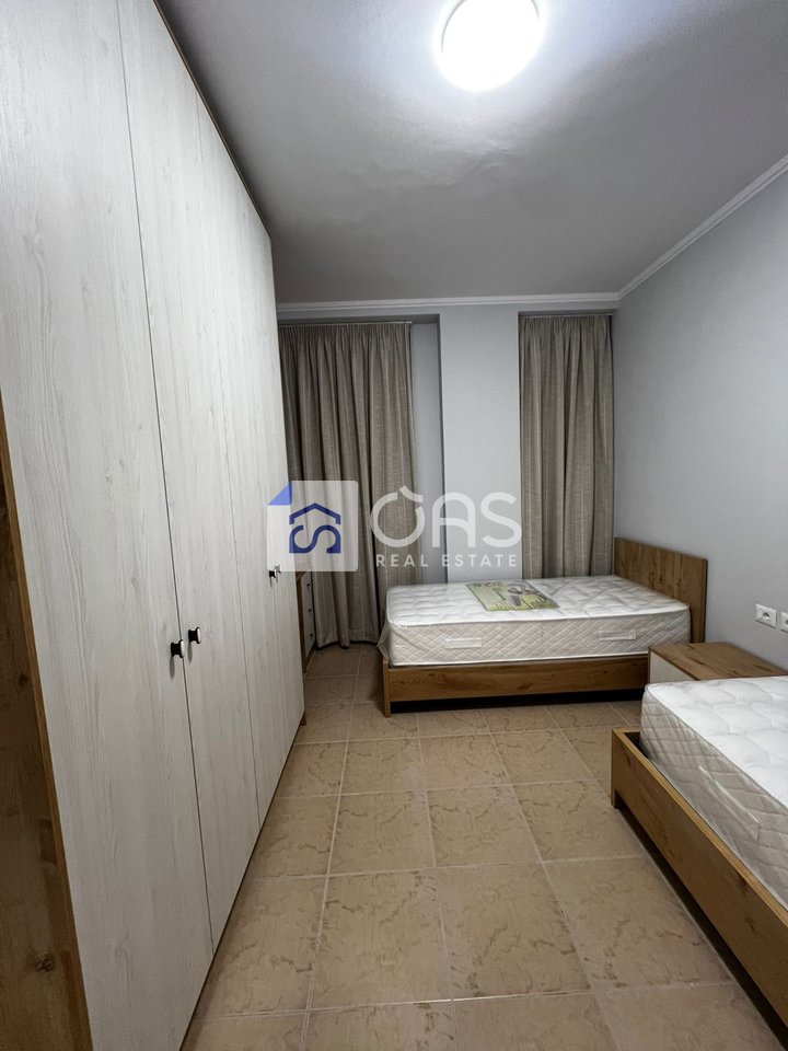 Apartment 2+1+2+2 for rent with parking space at New Boulevard.