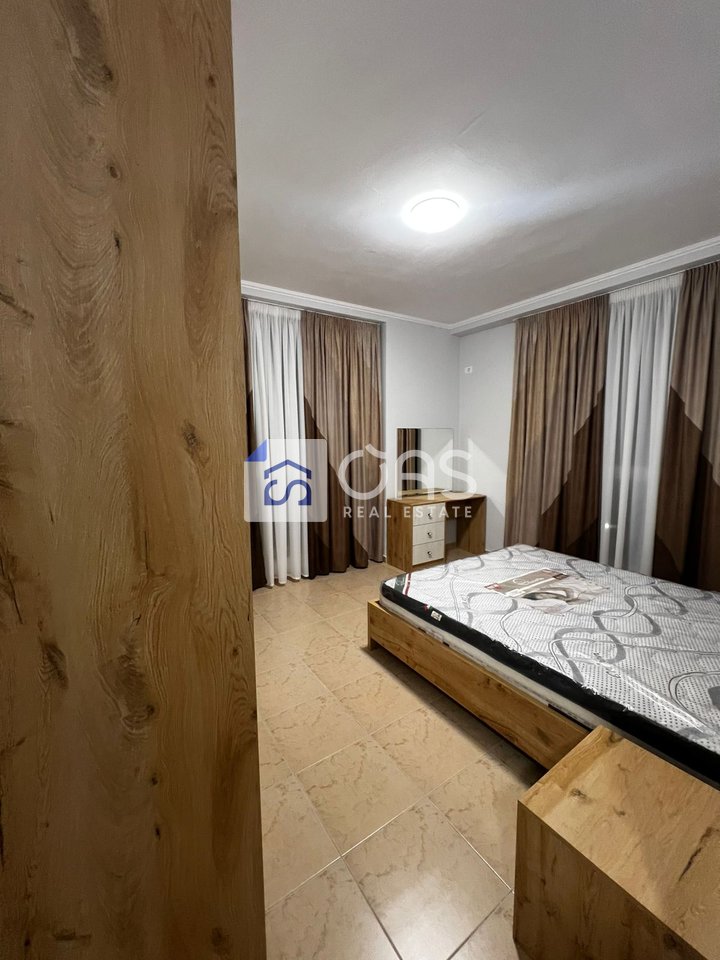 Apartment 2+1+2+2 for rent with parking space at New Boulevard.