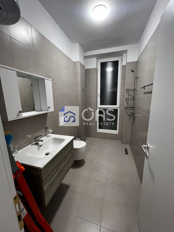 Apartment 2+1+2+2 for rent with parking space at New Boulevard.