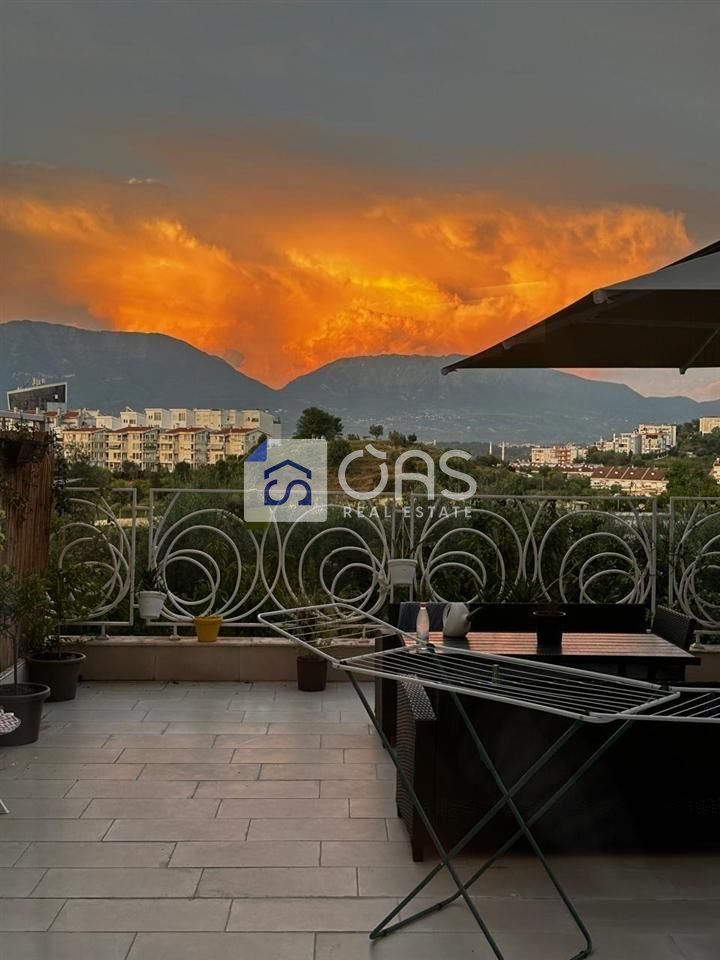 Vendesi duplex 3+1+3 a Kodra e Diellit 2 in vendita