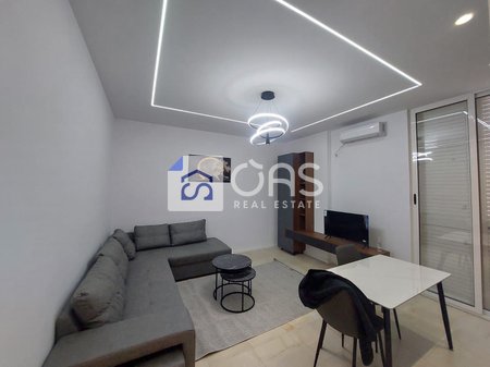 Jepet apartament me qera 1+1 Kodra e Diellit