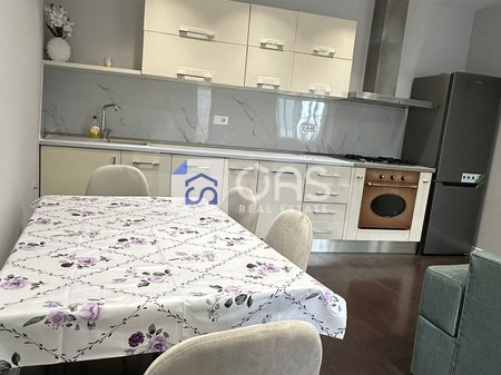 Affittasi appartamento 1+1+parcheggio a Yzberisht