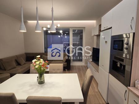 Jepet apartament me qera 2+1 Bulevard i Ri + Post parkimi