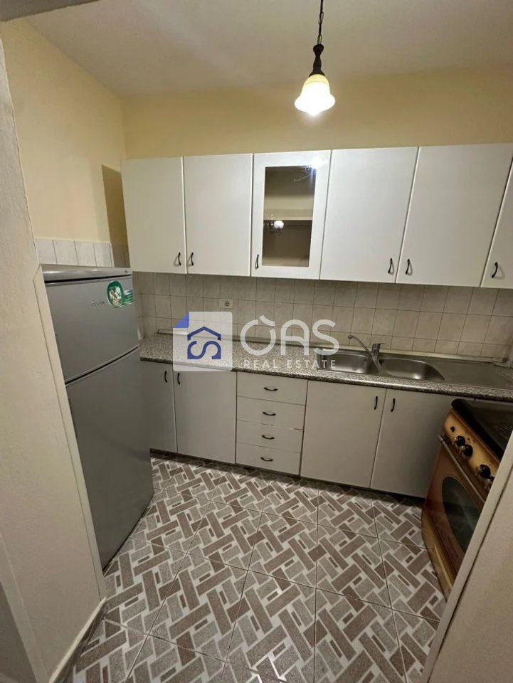 Jepet Apartment me qera 3+1 zogu i pare (fakulteti i shkecave te natyres)