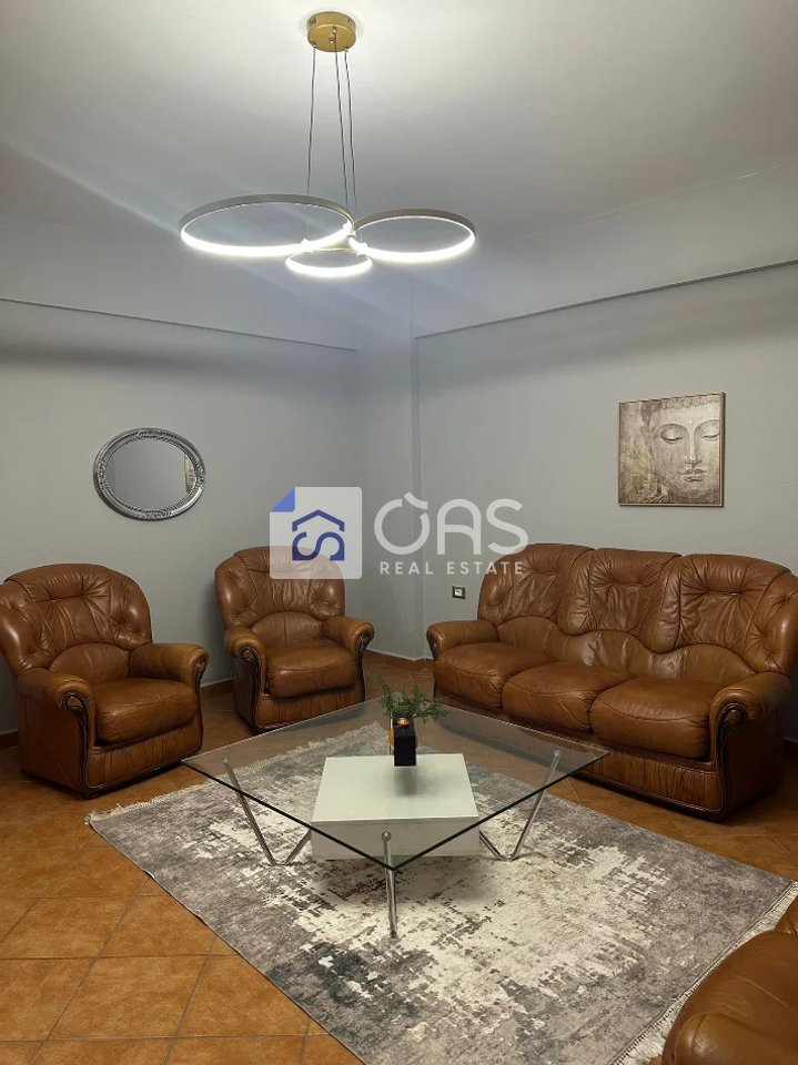 Jepet apartament me qera 2+1 Myslym Shyri