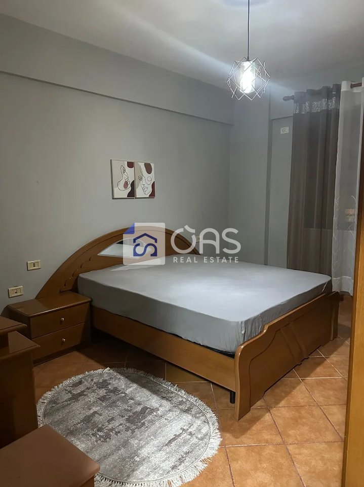 Jepet apartament me qera 2+1 Myslym Shyri