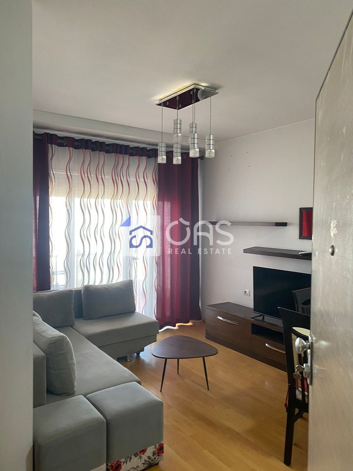 Jepet Apartment me qera 1+1  XHAMLLIK