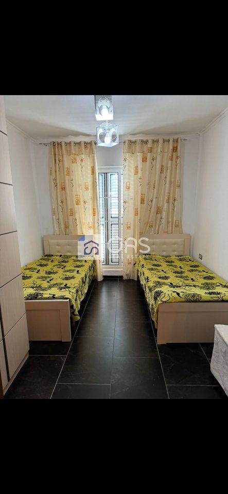 Jepet apartament me qera 2+1 Rruga Bardhyl