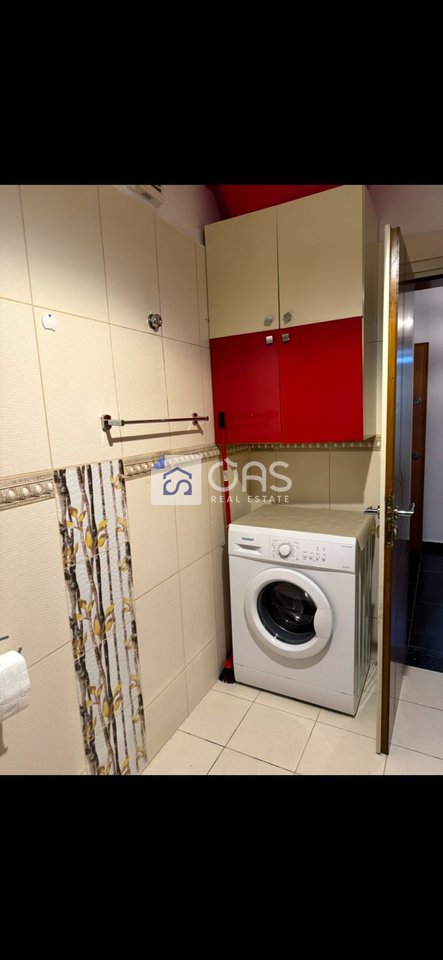 Jepet apartament me qera 2+1 Rruga Bardhyl