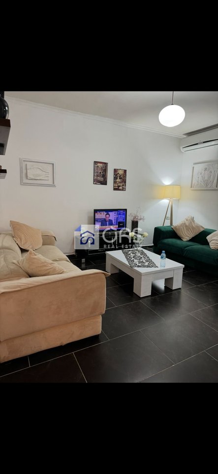 Jepet apartament me qera 2+1 Rruga Bardhyl