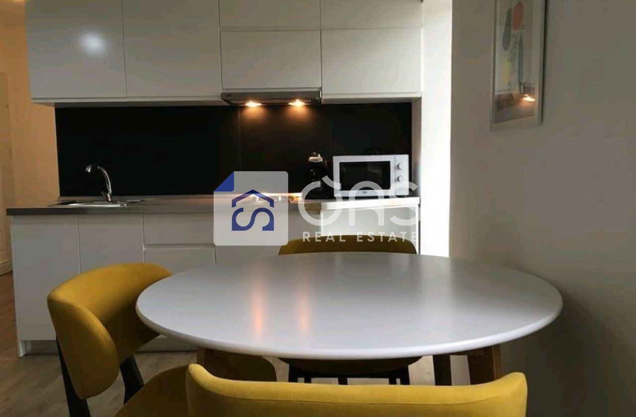 Jepet me qera apartament 1+1 tek Rruga e Sales.