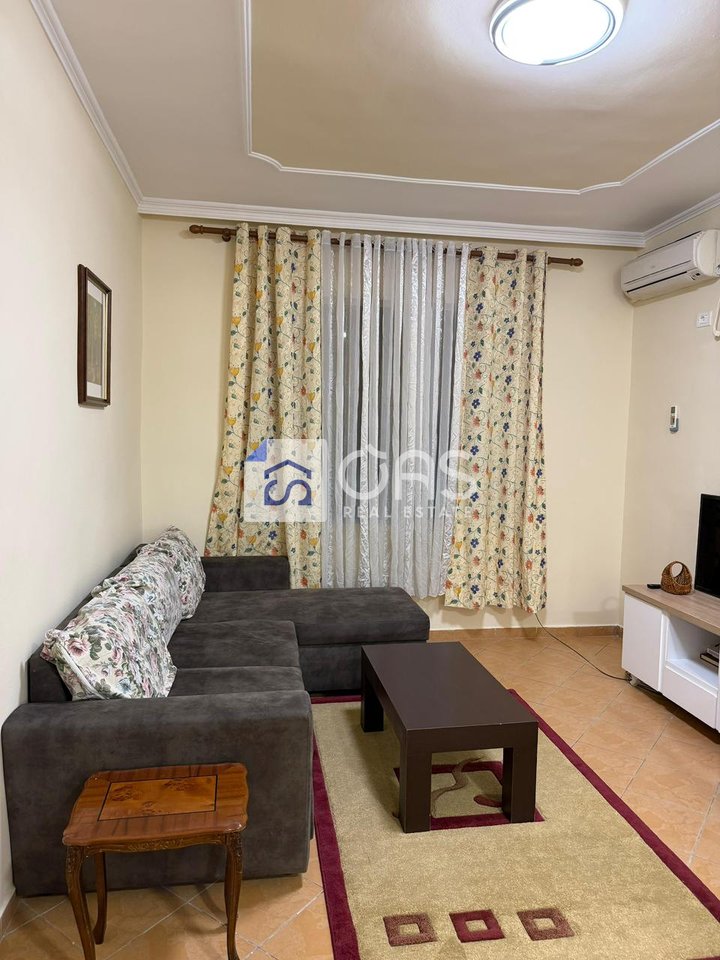Jepet me qera  apartament 1+1 tek Medreseja