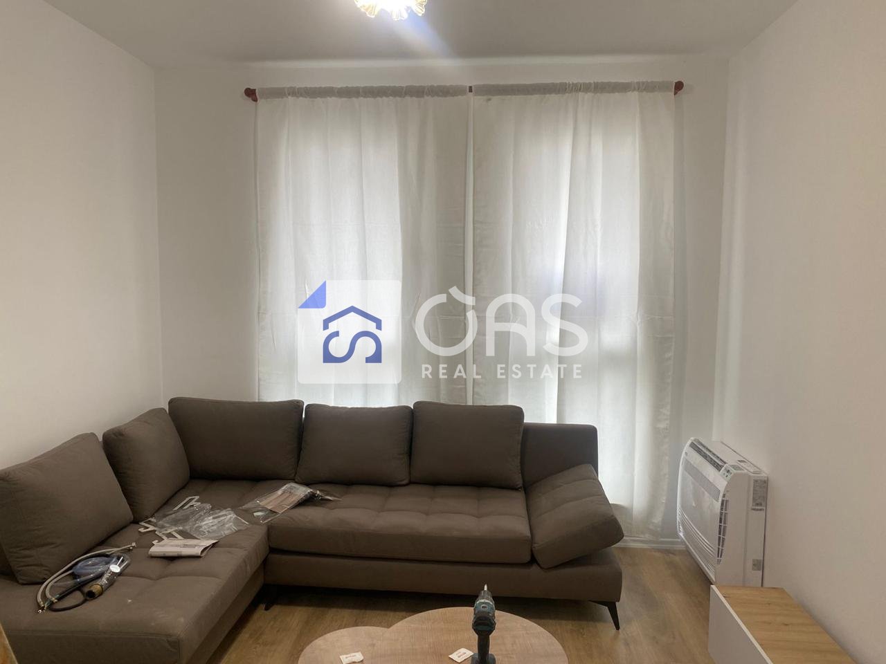 Jepet me qera  apartament 1+1  Univers City