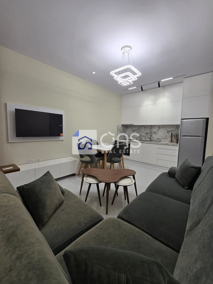 Jepet me qera apartament 1+1  univers city