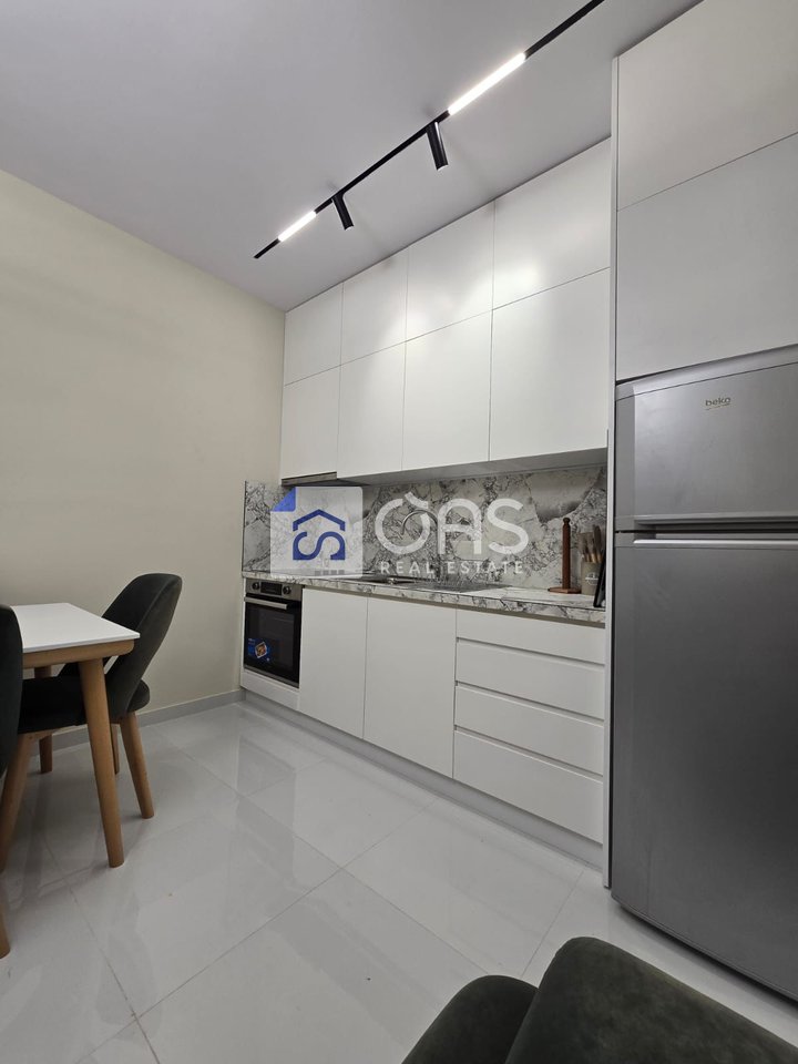 Jepet me qera apartament 1+1  univers city