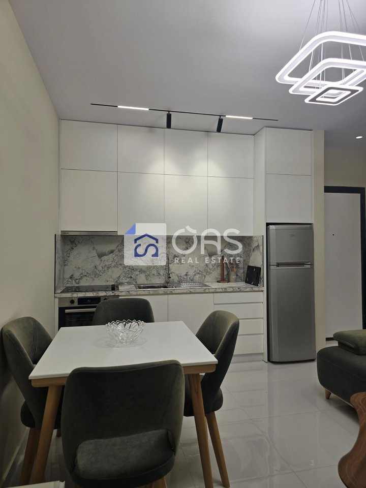Jepet me qera apartament 1+1  univers city