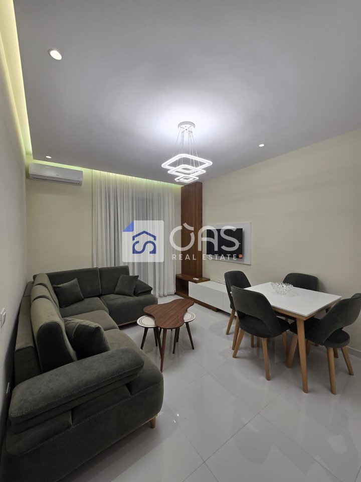 Jepet me qera apartament 1+1  univers city