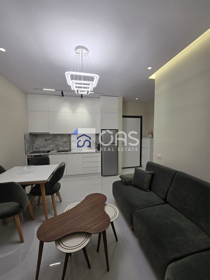 Jepet me qera apartament 1+1  univers city