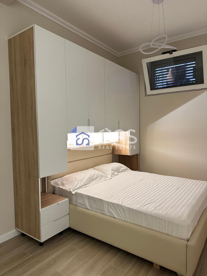 Jepet Apartament me qera 1+1 Ne Porcelan