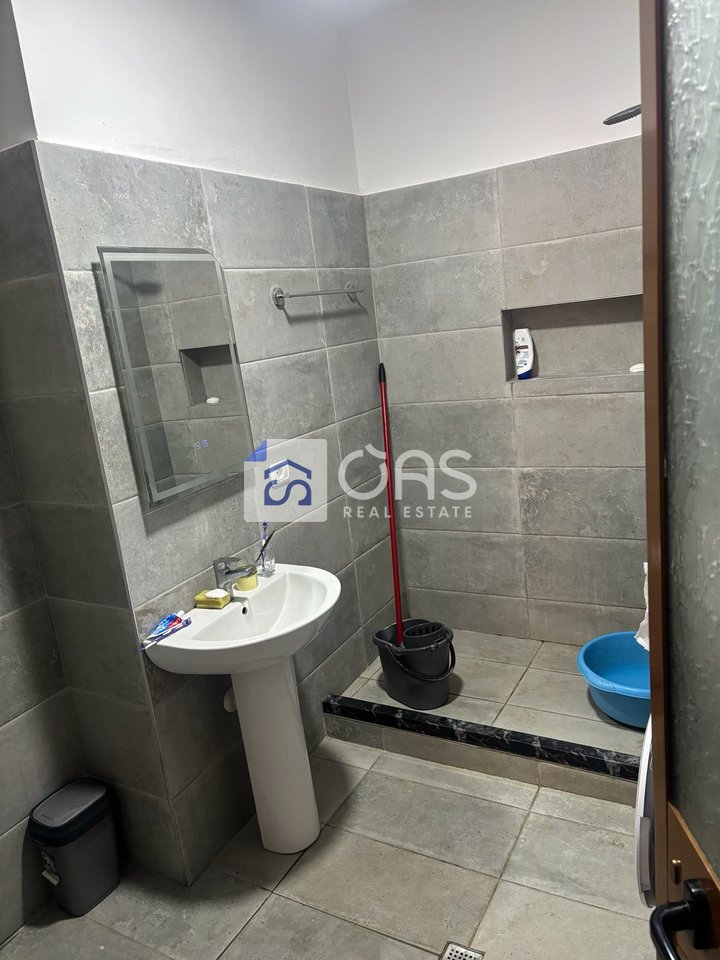 jepet me qira  Apartament 1+1 astir