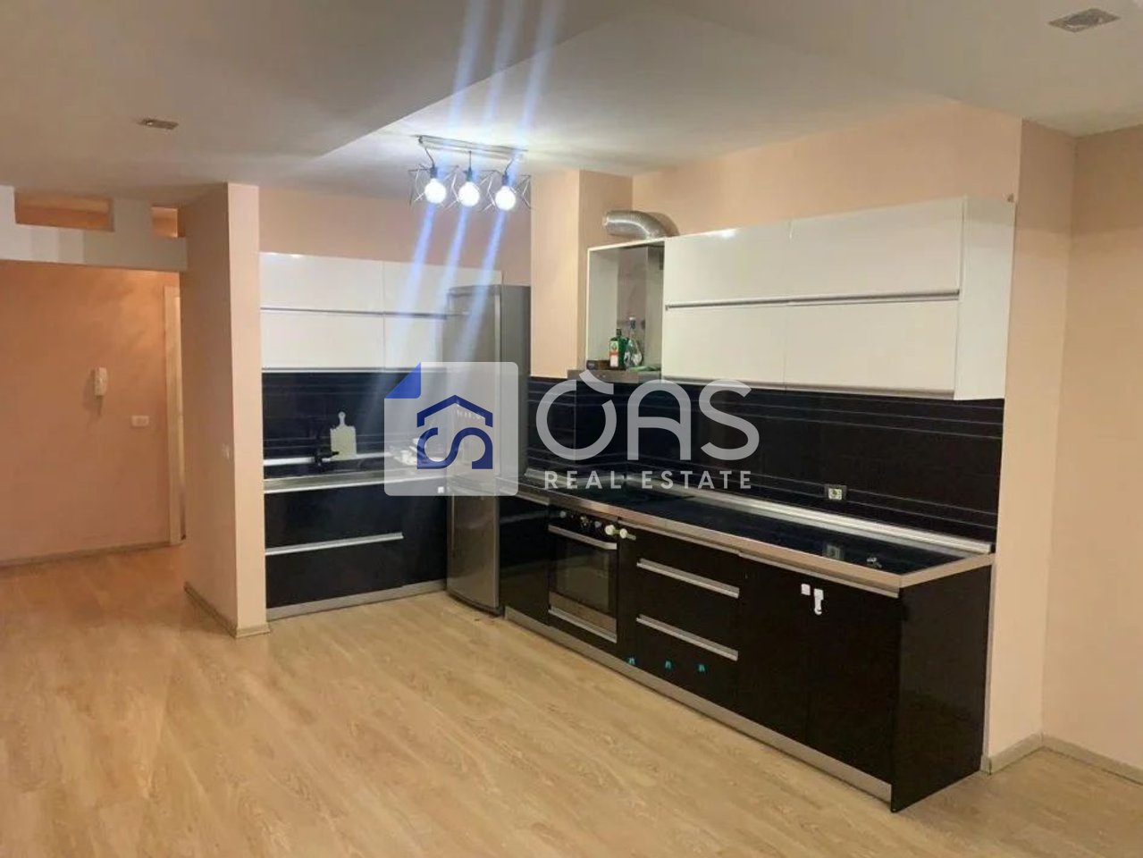 Jepet apartament me qera 2+1+ garderob tek Dritan Hoxha