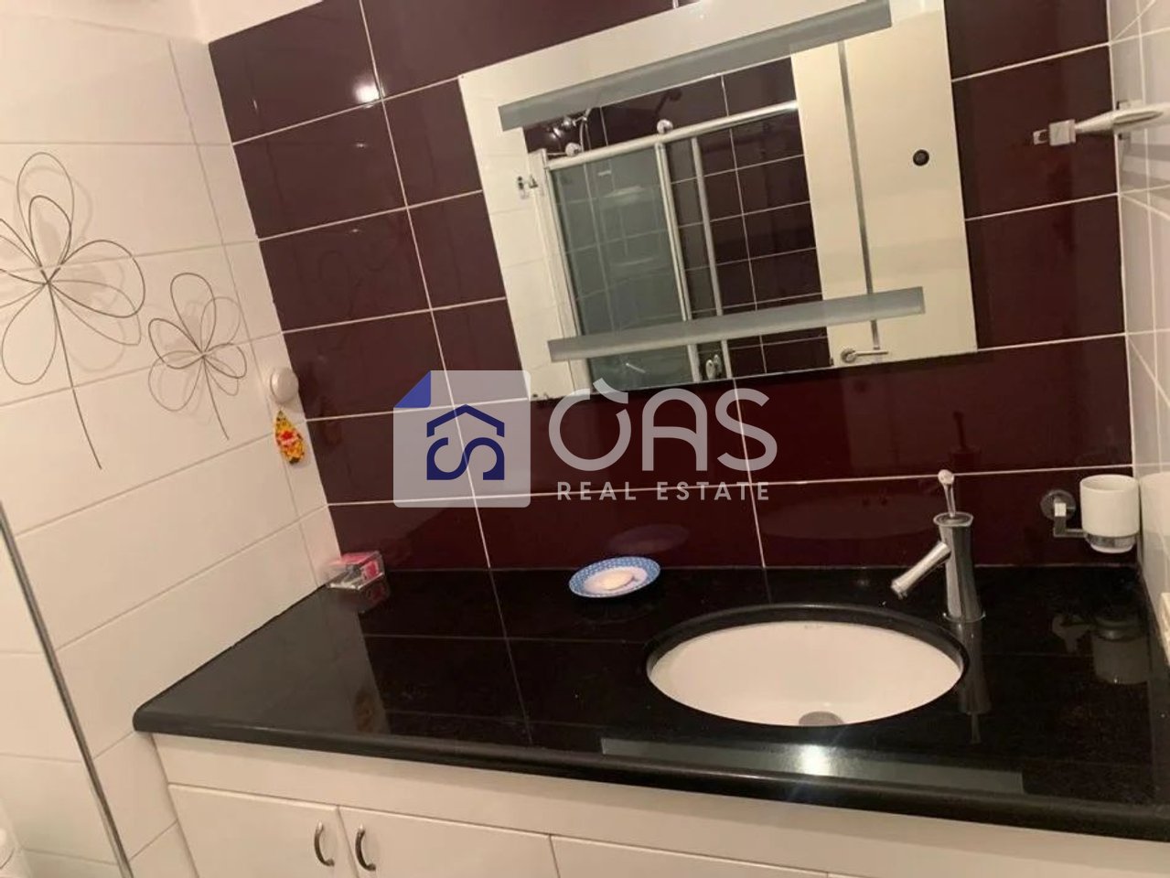 Jepet apartament me qera 2+1+ garderob tek Dritan Hoxha