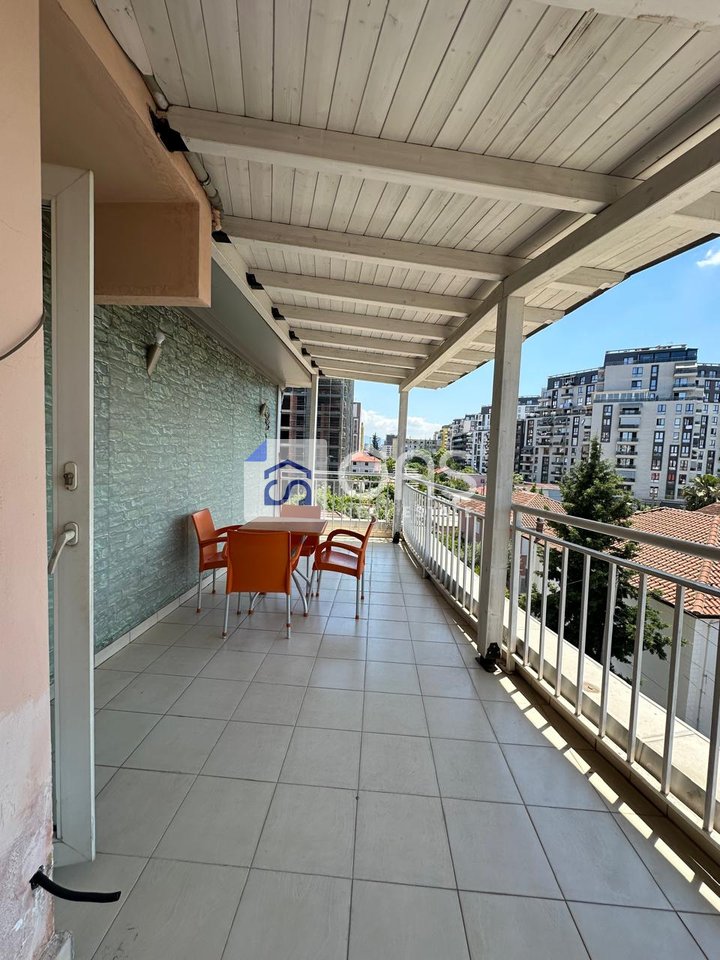 Jepet apartament me qera 2+1+ garderob tek Dritan Hoxha