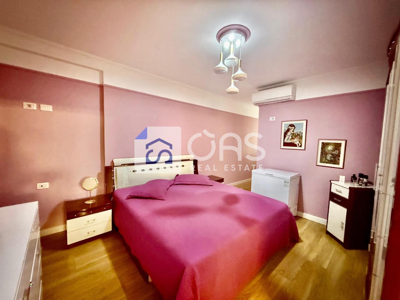 For rent 2+1+2 apartment at Komuna e Parisit