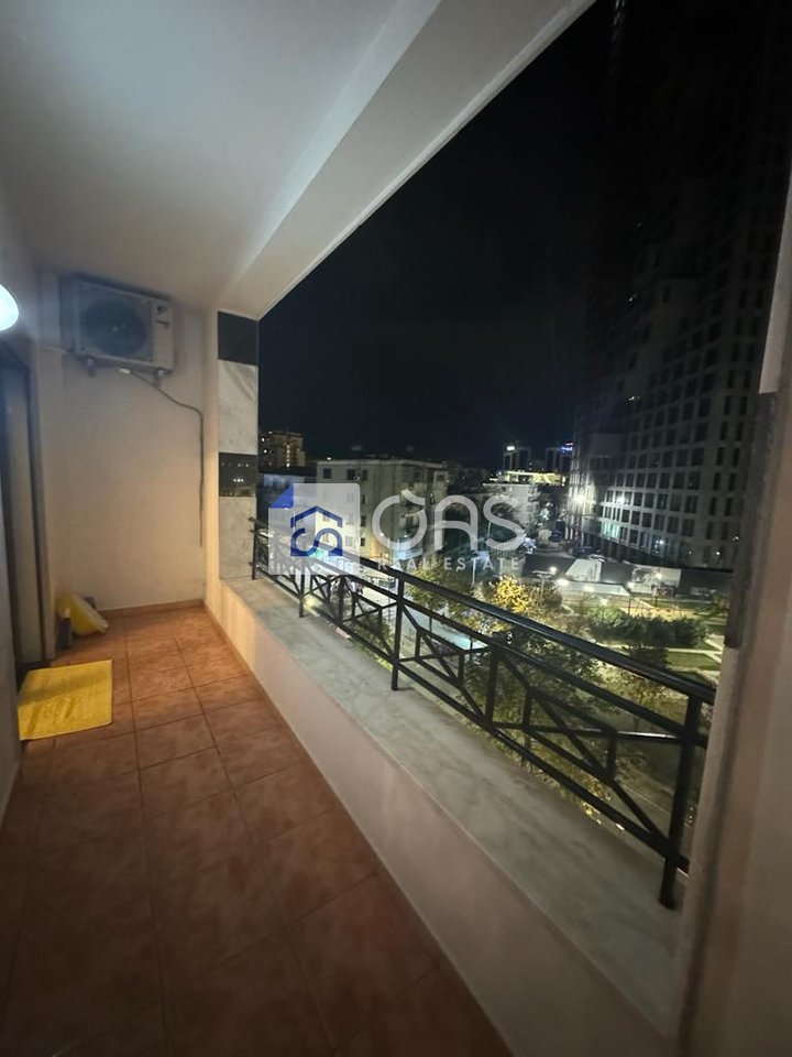 Affittasi Appartamento Premium 3+1+2 via Elbasanit (di fronte al Downtown)