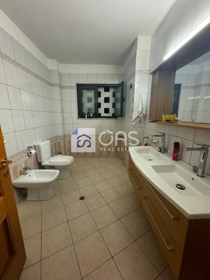Affittasi Appartamento Premium 3+1+2 via Elbasanit (di fronte al Downtown)