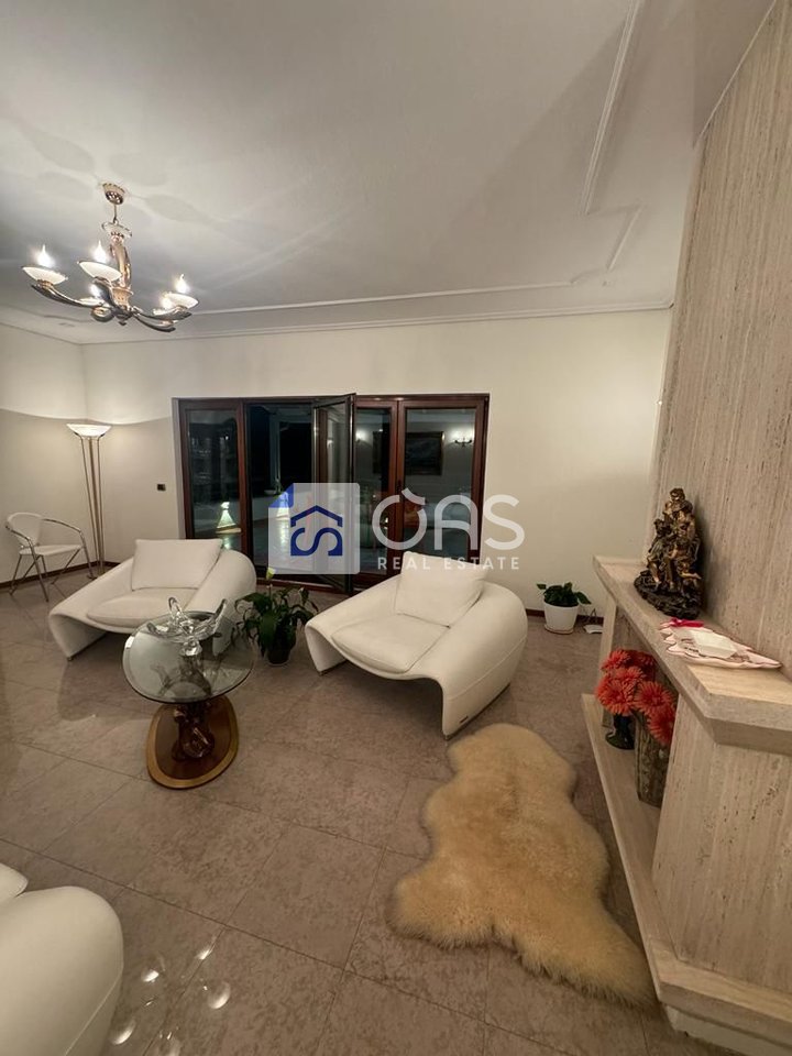 Affittasi Appartamento Premium 3+1+2 via Elbasanit (di fronte al Downtown)