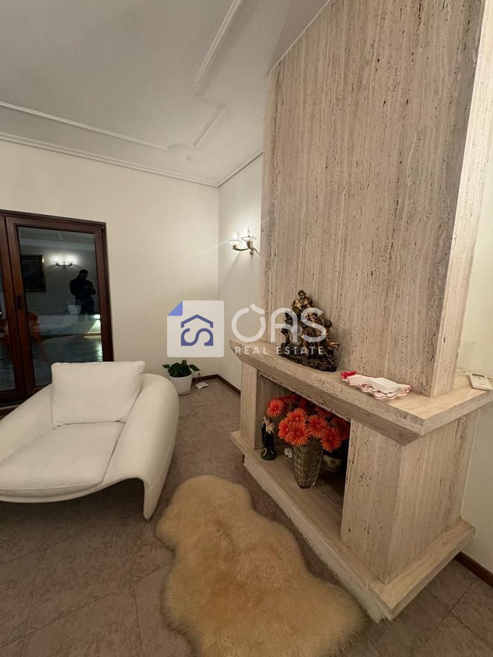 Affittasi Appartamento Premium 3+1+2 via Elbasanit (di fronte al Downtown)