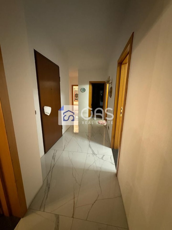 Affittasi Appartamento Premium 3+1+2 via Elbasanit (di fronte al Downtown)