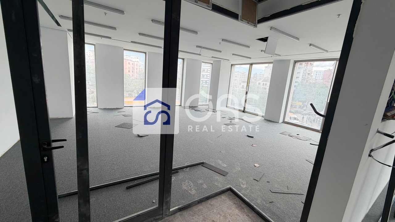 A shop is for rent at Downtown One.