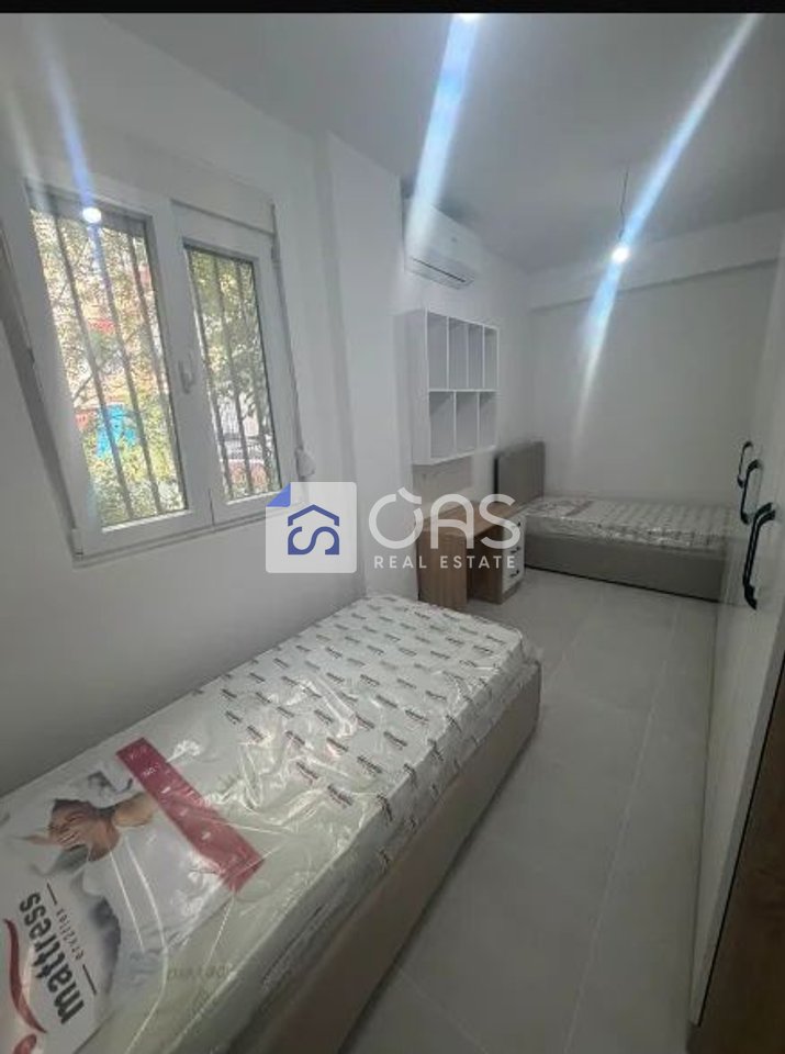 Shitet apartament 2+1 ne Laprake