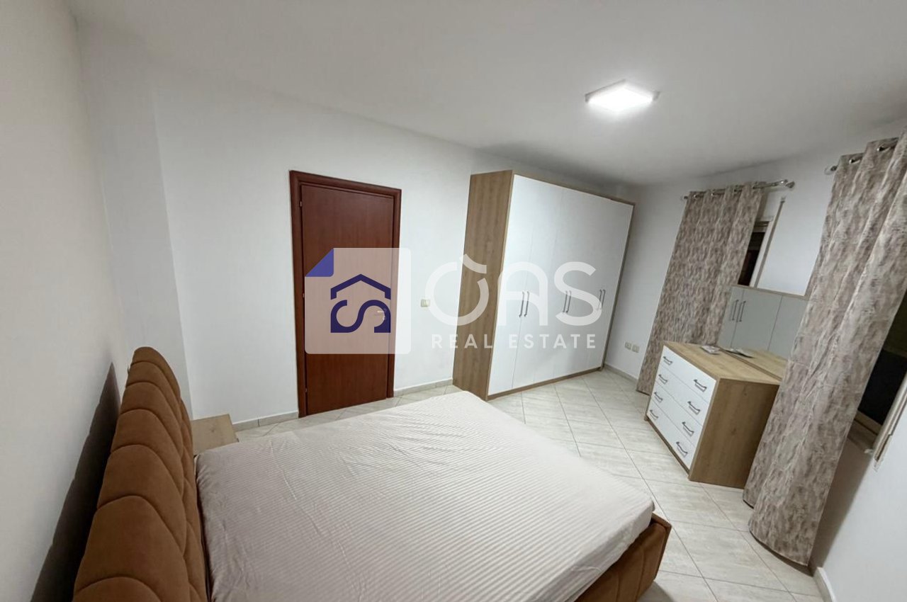 Jepet apartament me qera 1+1 Bulevard i Ri