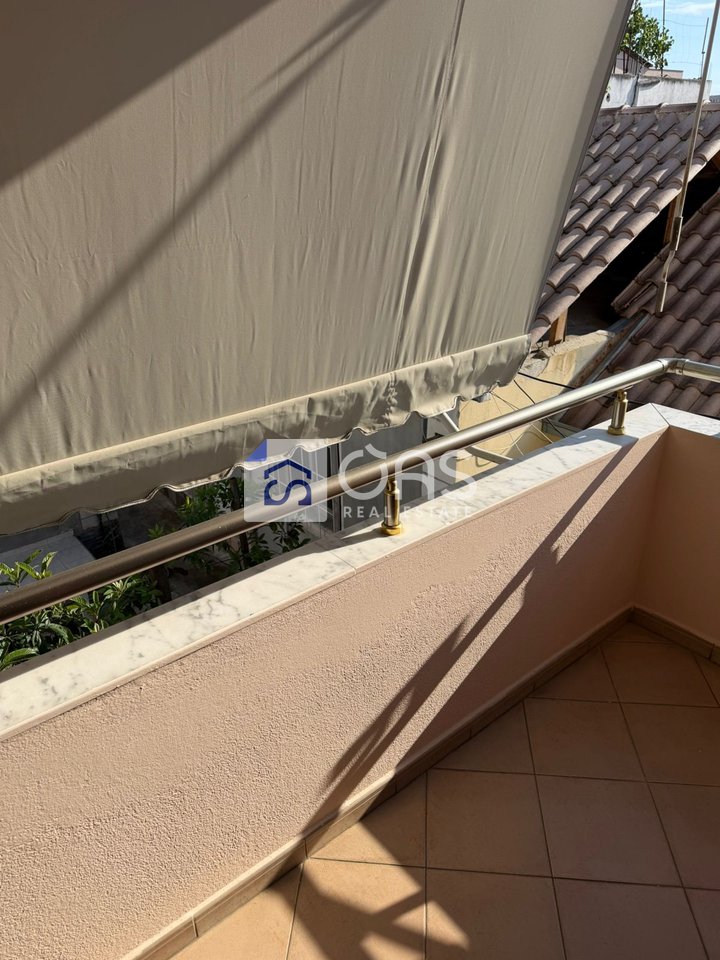 Jepet me qera apartament 2+1+2 ne 5 Maj .