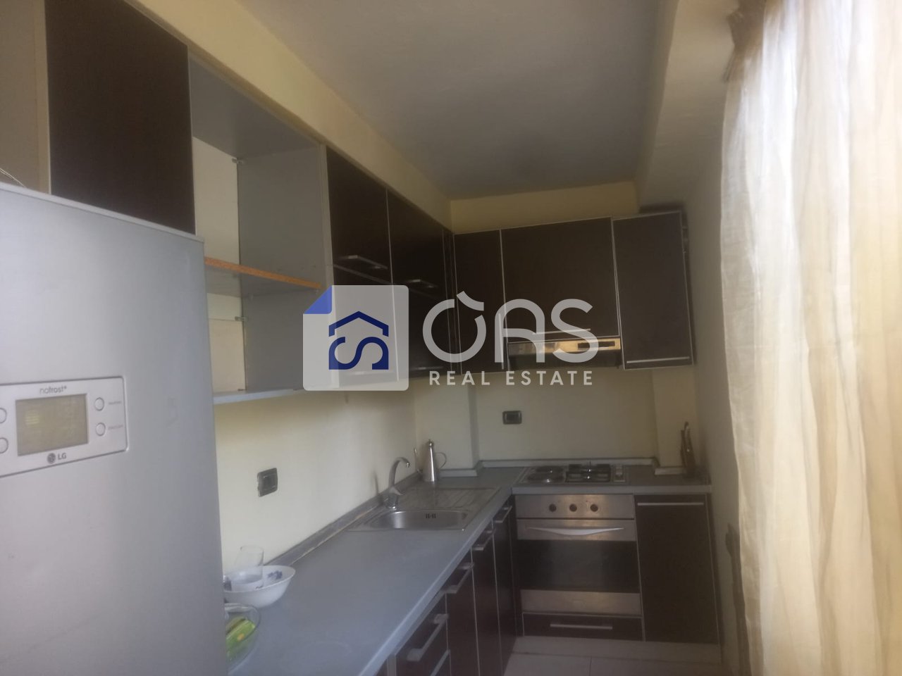 Jepet me qera apartament 2+1 21 dhjetori (perball oslos)