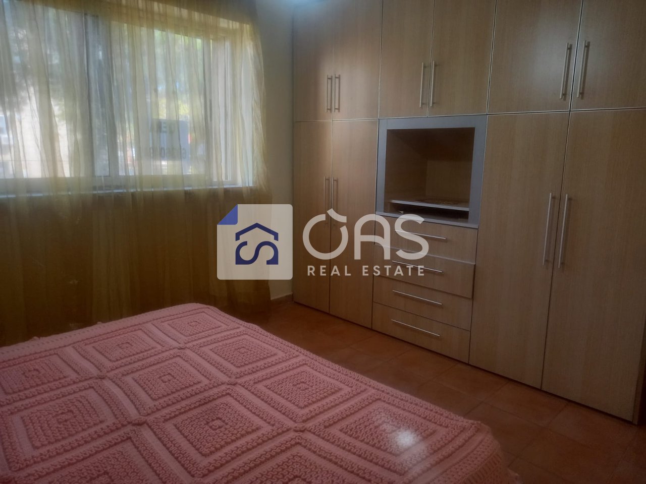 Jepet me qera apartament 2+1 21 dhjetori (perball oslos)