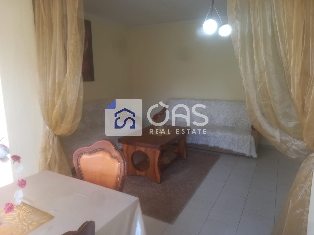 Jepet me qera apartament 2+1 21 dhjetori (perball oslos)