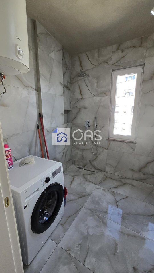 Jepet apartament me qera 1+1 Astir (pallati edglis)