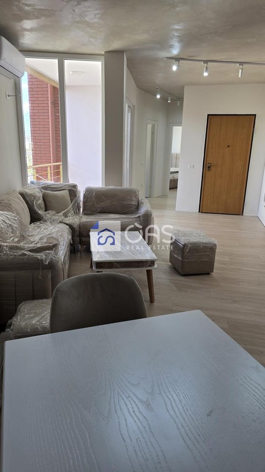 Jepet apartament me qera 1+1 Astir (pallati edglis)