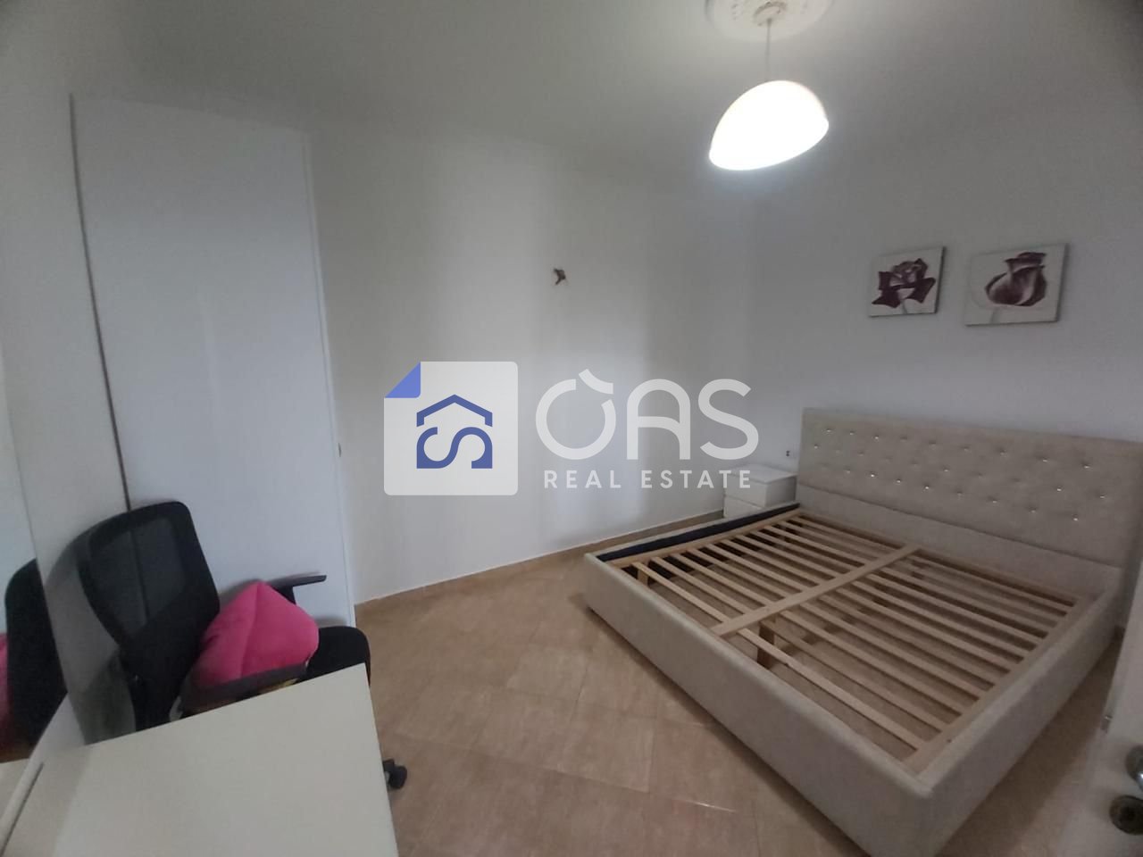 Jepet me qera  2+1 tek Tregu Elektrik
