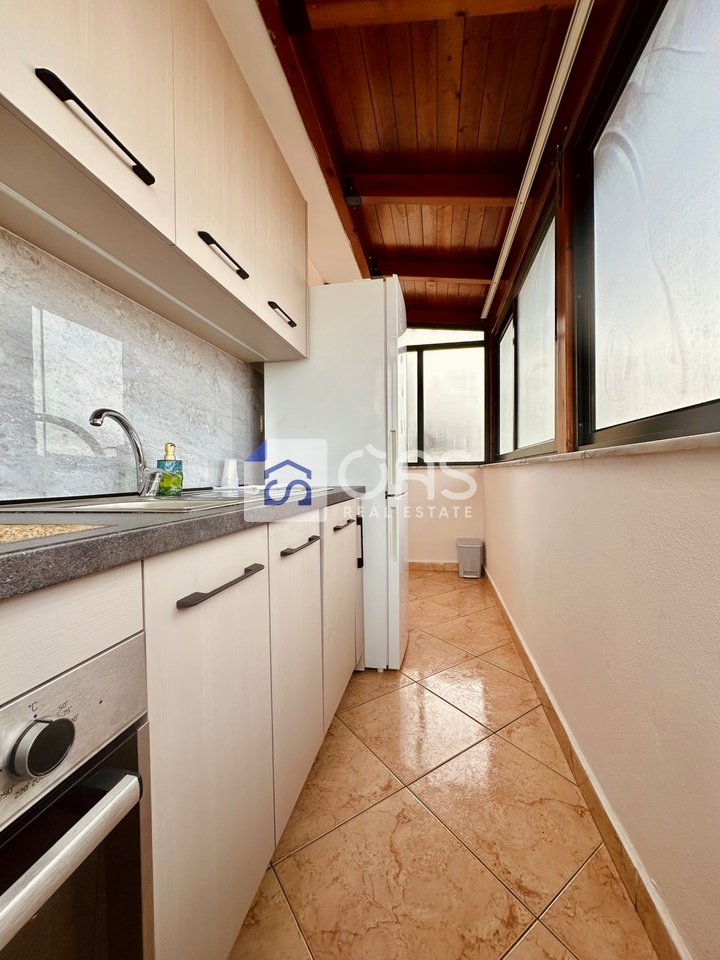 Jepet me qera apartament 2+1+2 pazari i ri
