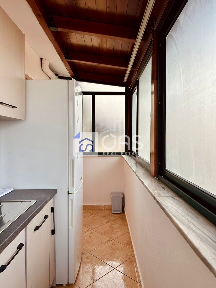 Jepet me qera apartament 2+1+2 pazari i ri