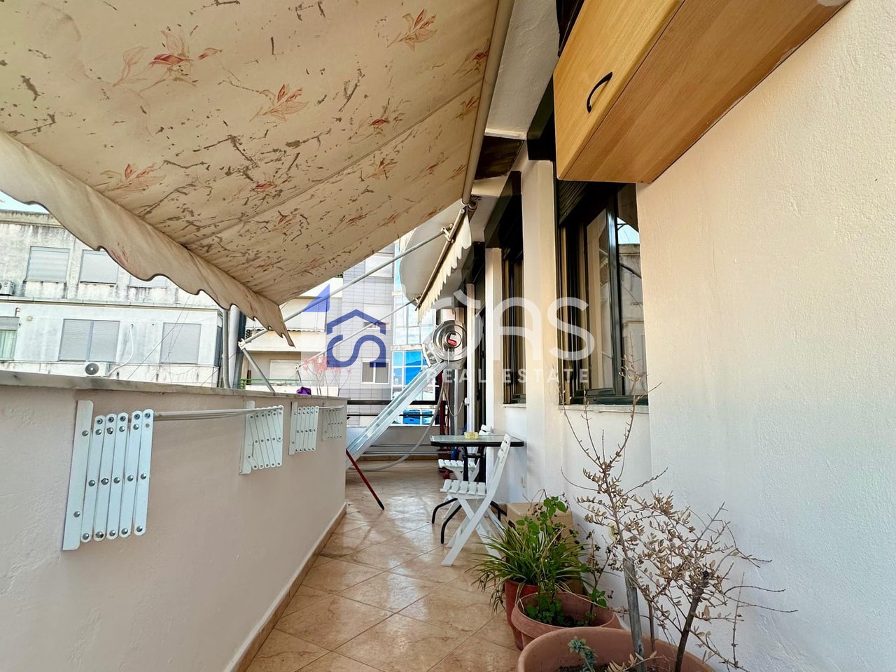 Jepet me qera apartament 2+1+2 pazari i ri