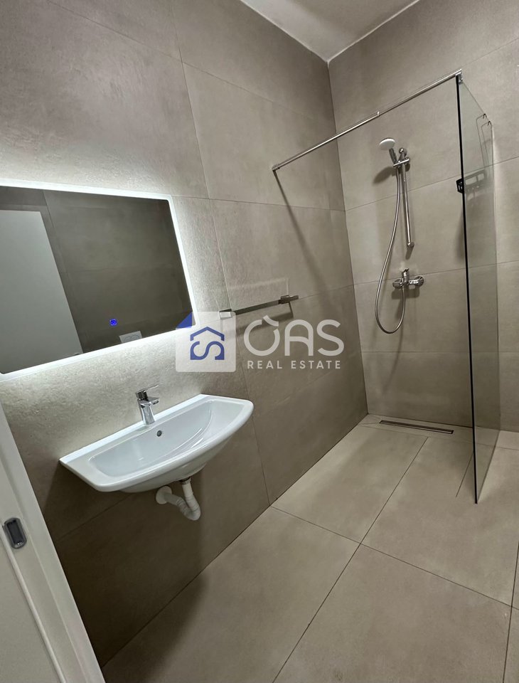 Jepet me qera apartament 1+1 te Rruga e Kavajes