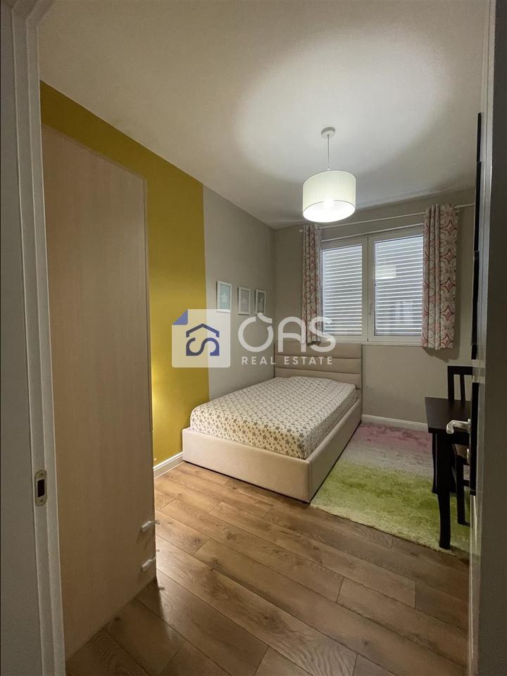 Jepet apartament me qera 2+1 Te Rruga Bardhyl